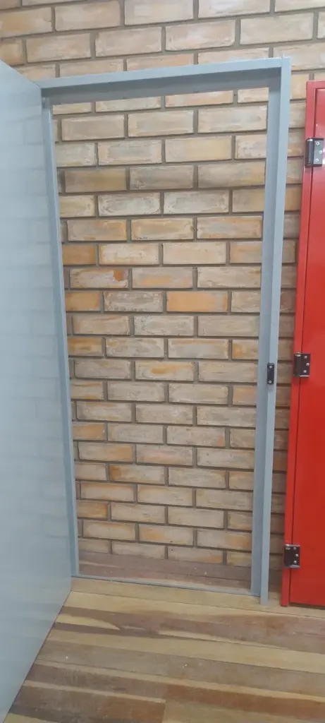 marco para porta corta fogo chumbado