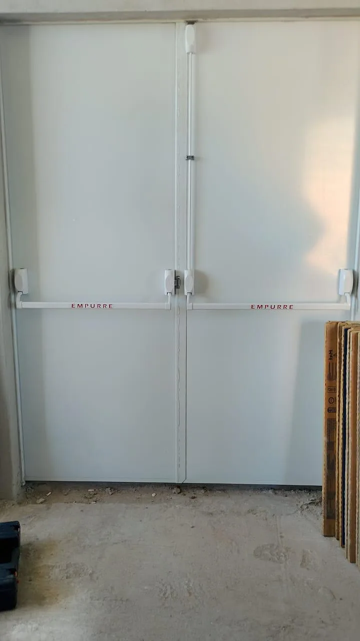 porta corta fogo certificada